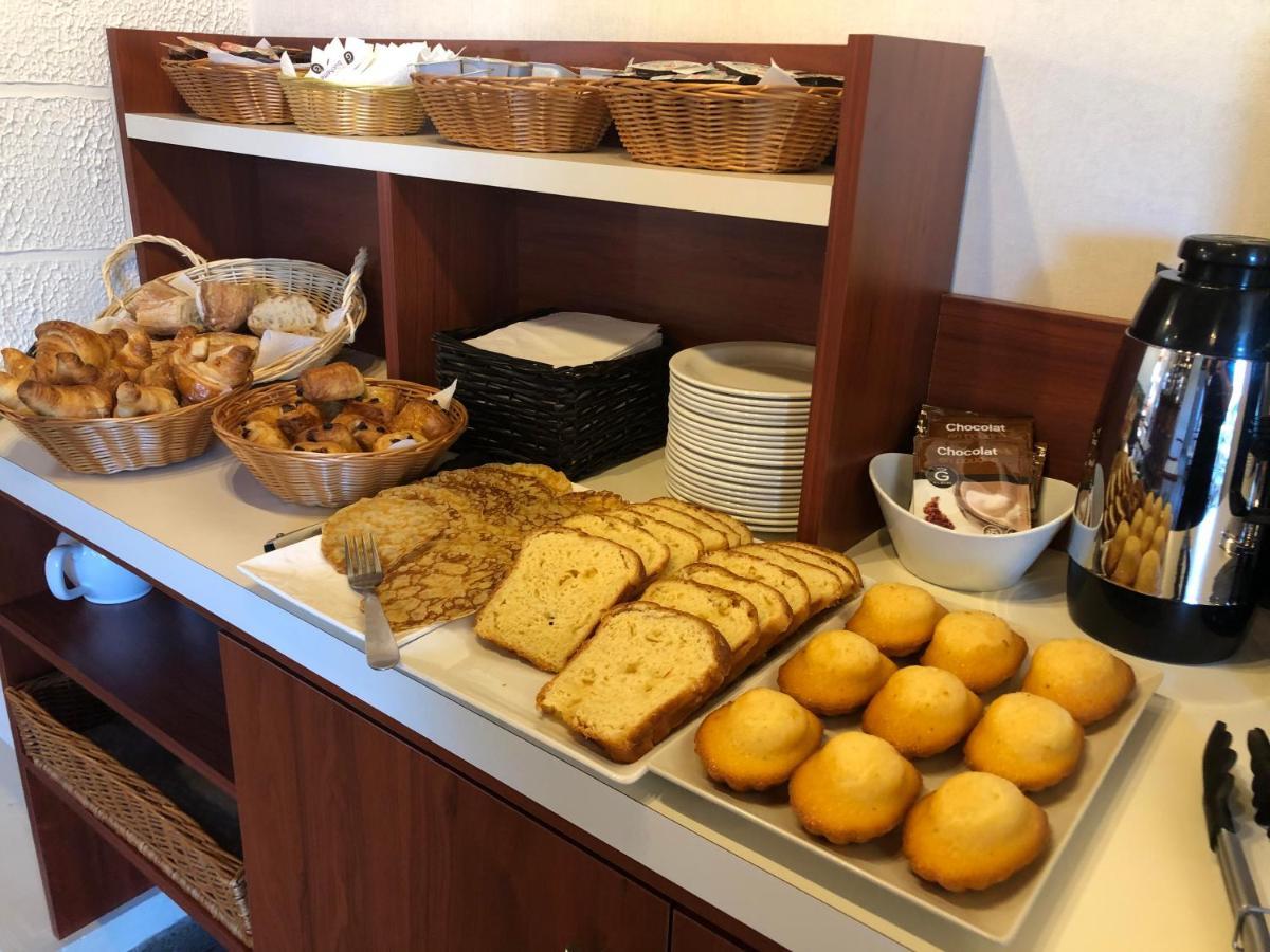 Hotel Le Trecelin Фреел Екстериор снимка