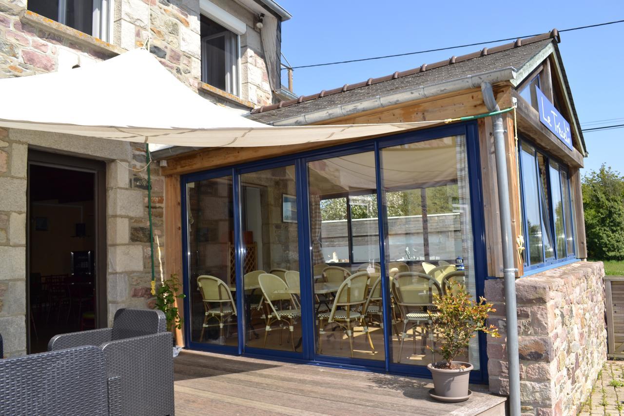 Hotel Le Trecelin Фреел Екстериор снимка